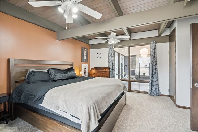 1980 Valley View Drive NE, North Liberty, IA 52317