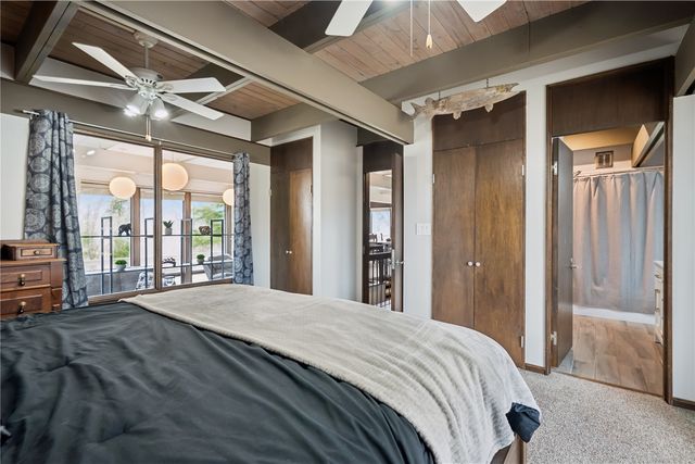 1980 Valley View Drive NE, North Liberty, IA 52317