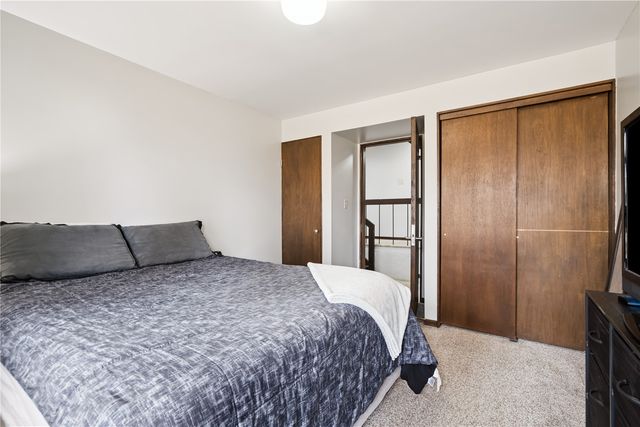 1980 Valley View Drive NE, North Liberty, IA 52317