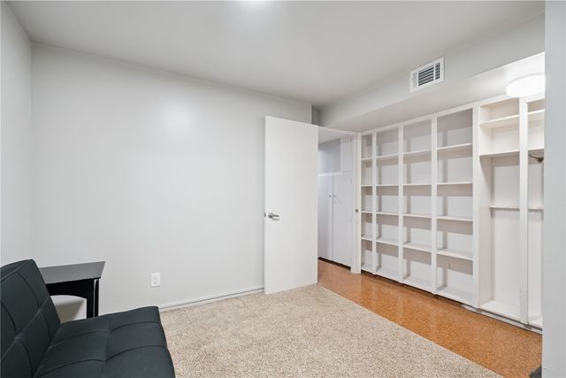 1980 Valley View Drive NE, North Liberty, IA 52317