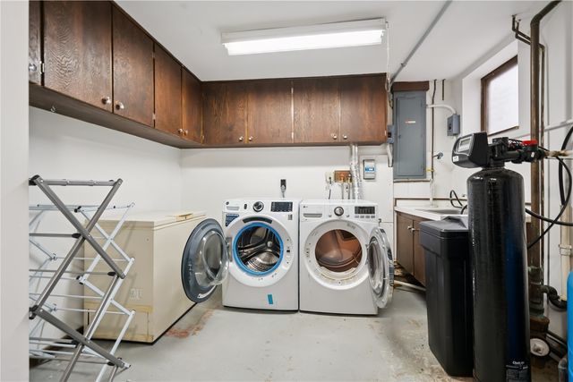 1980 Valley View Drive NE, North Liberty, IA 52317