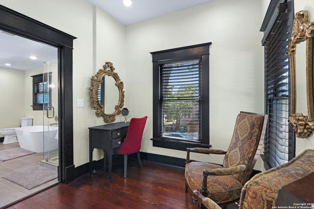 223 E Craig Pl, San Antonio, TX 78212