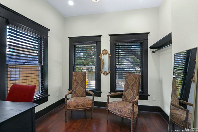 223 E Craig Pl, San Antonio, TX 78212