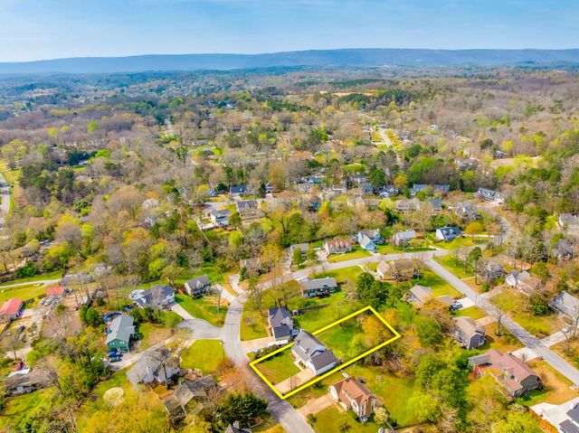 2105 Port Royal Drive, Soddy Daisy, TN 37379