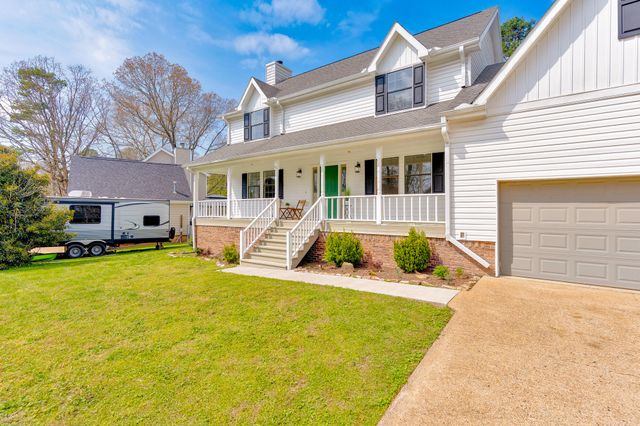 2105 Port Royal Drive, Soddy Daisy, TN 37379