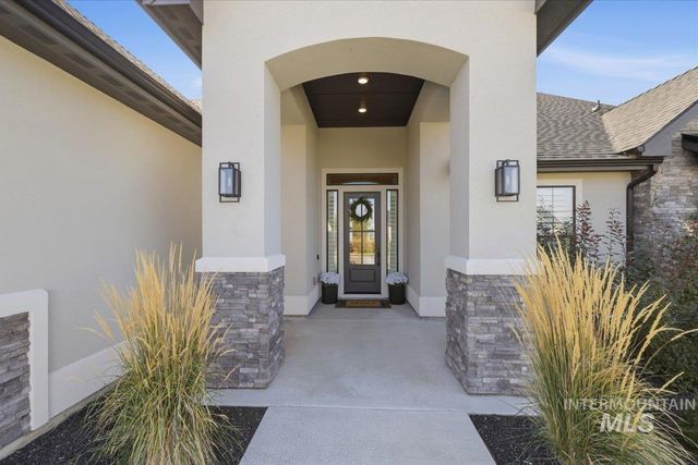 5773 W Trigo Dr, Eagle, ID 83616