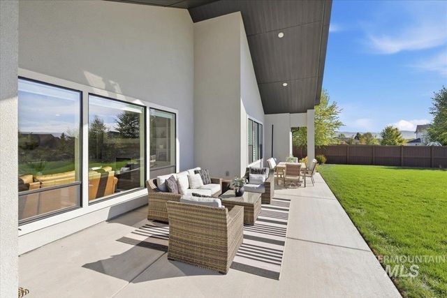 5773 W Trigo Dr, Eagle, ID 83616