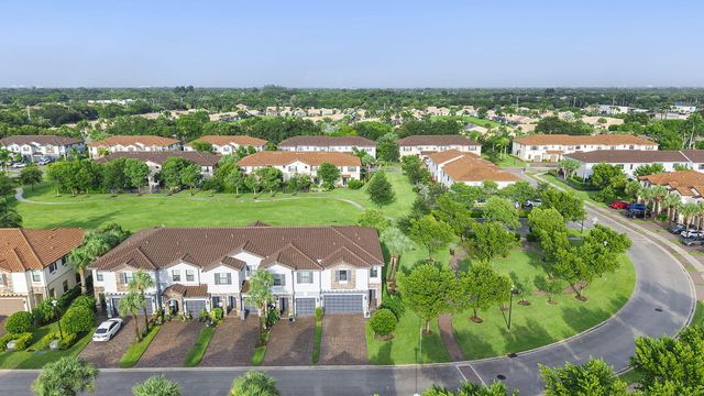 5295 Santa Maria Avenue, Boynton Beach, FL 33436