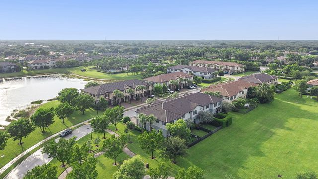 5295 Santa Maria Avenue, Boynton Beach, FL 33436