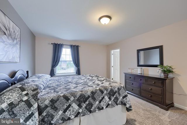 512 NORTHSTAR DR, Harrisburg, PA 17112