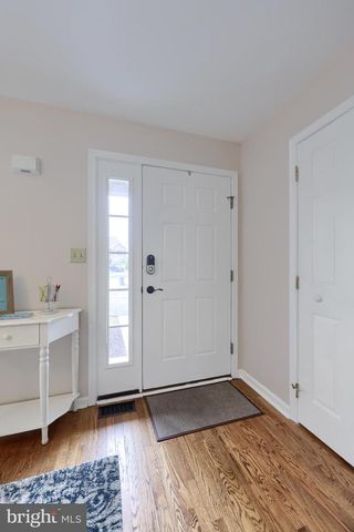 512 NORTHSTAR DR, Harrisburg, PA 17112