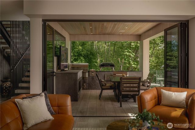 3101 E Lake Sammamish Parkway NE, Sammamish, WA 98074
