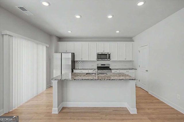 61 Dew Drop Point, Dallas, GA 30157