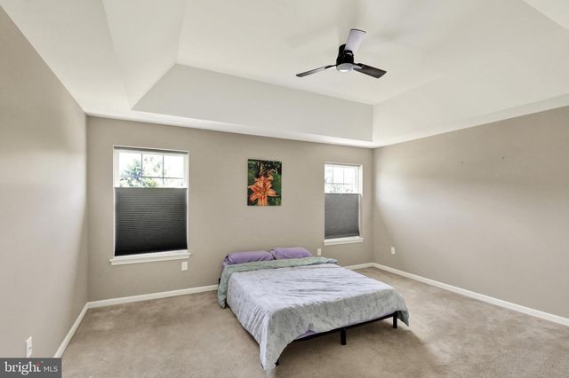 2 ROLLINGVIEW LN, Denver, PA 17517