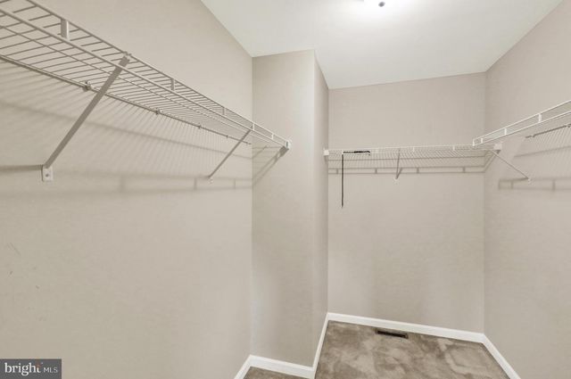 2 ROLLINGVIEW LN, Denver, PA 17517