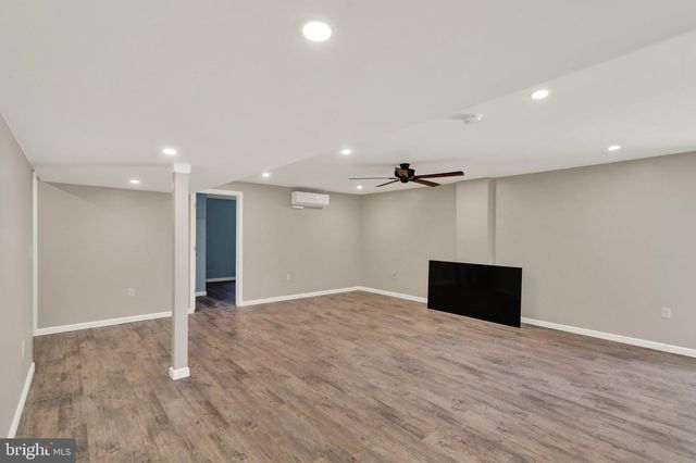 2 ROLLINGVIEW LN, Denver, PA 17517