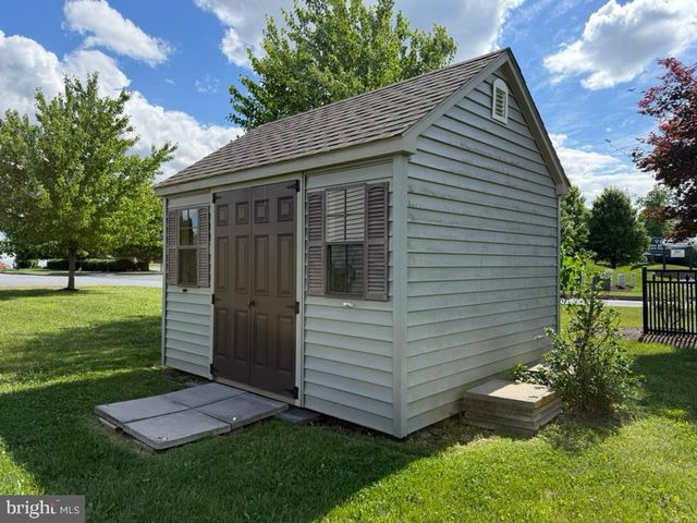 2 ROLLINGVIEW LN, Denver, PA 17517