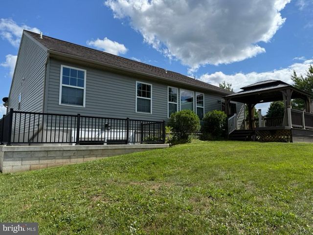 2 ROLLINGVIEW LN, Denver, PA 17517
