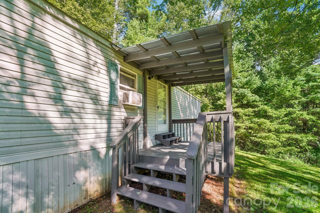 605 Turkey Creek Terrace, Leicester, NC 28748