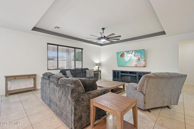 18620 W NORTH Lane, Waddell, AZ 85355