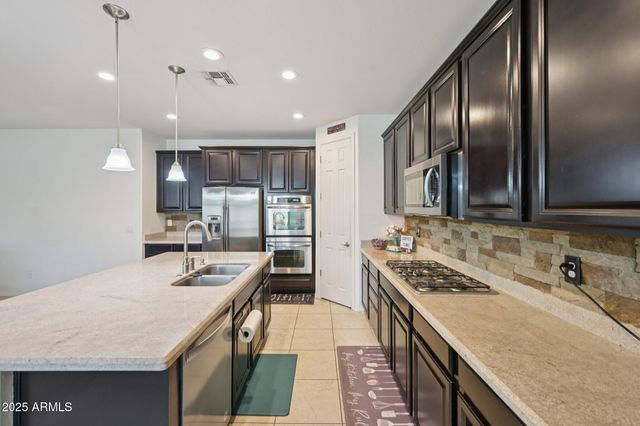 18620 W NORTH Lane, Waddell, AZ 85355