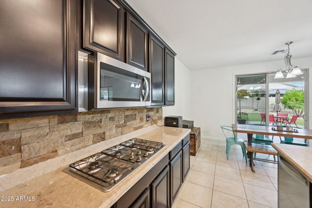 18620 W NORTH Lane, Waddell, AZ 85355