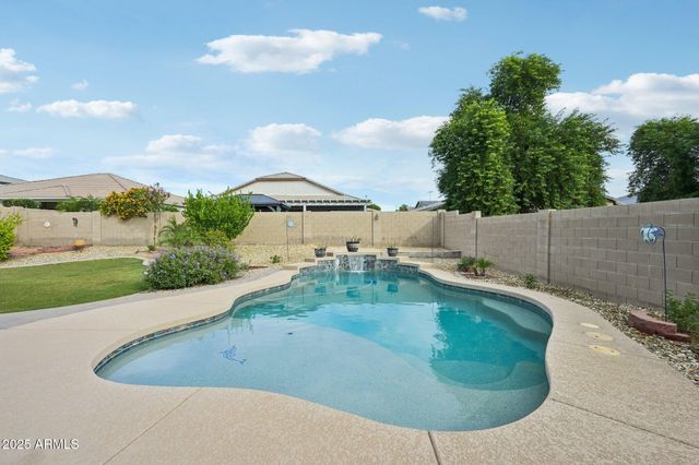 18620 W NORTH Lane, Waddell, AZ 85355