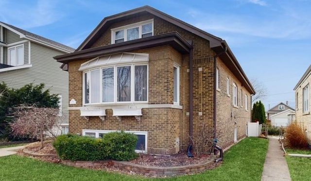 3742 Wisconsin Avenue, Berwyn, IL 60402
