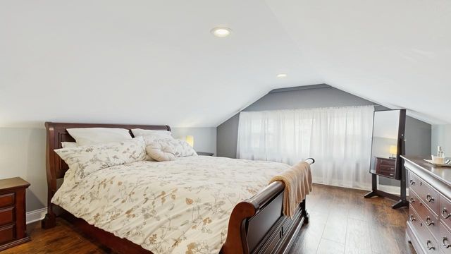 3742 Wisconsin Avenue, Berwyn, IL 60402