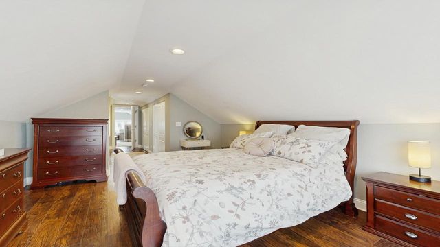 3742 Wisconsin Avenue, Berwyn, IL 60402