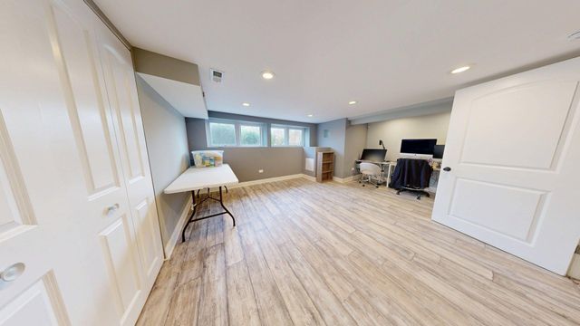 3742 Wisconsin Avenue, Berwyn, IL 60402