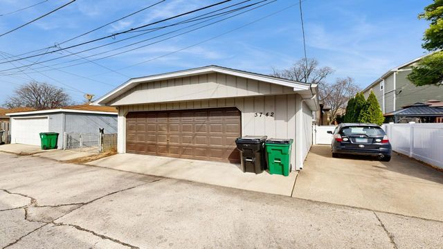 3742 Wisconsin Avenue, Berwyn, IL 60402