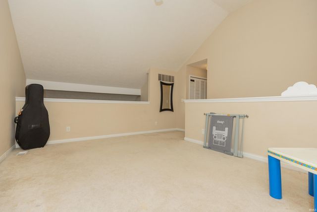 5863 River Walk Circle, Newburgh, IN 47630