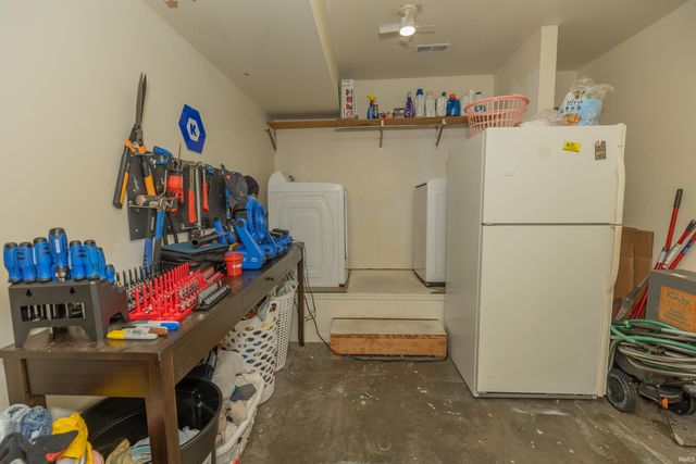 5863 River Walk Circle, Newburgh, IN 47630