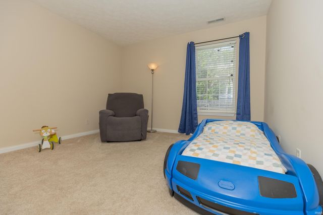 5863 River Walk Circle, Newburgh, IN 47630