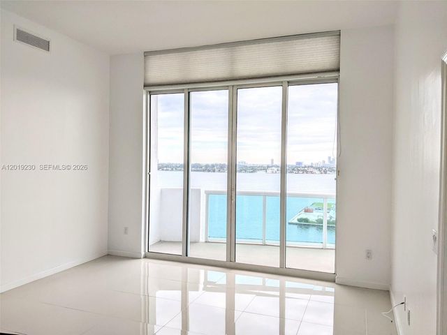 7910 Harbor Island Dr 504, North Bay Village, FL 33141