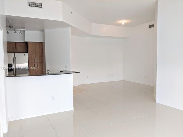 7910 Harbor Island Dr 504, North Bay Village, FL 33141