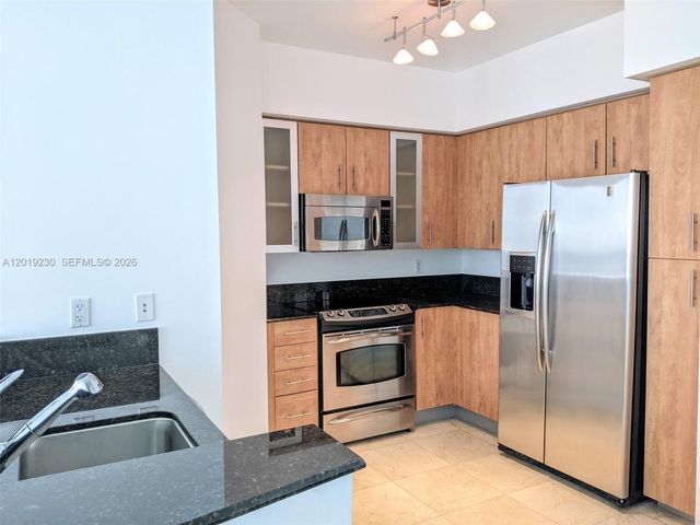 7910 Harbor Island Dr 504, North Bay Village, FL 33141