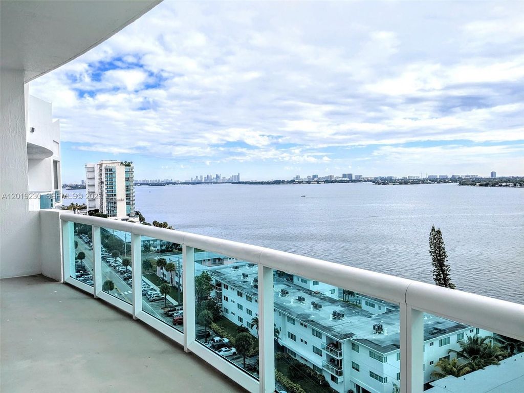 7910 Harbor Island Dr 504, North Bay Village, FL 33141