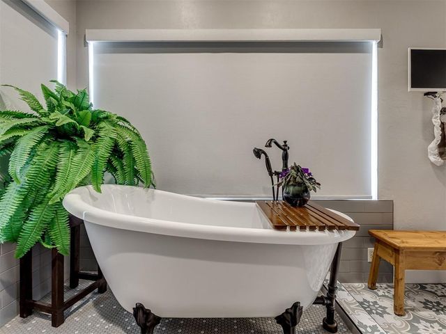 837 Carriage Lane, Norman, OK 73069