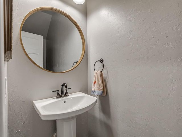 837 Carriage Lane, Norman, OK 73069