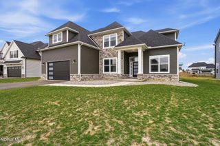 17 Hawthorne Crossing, Perrysburg, OH 43551