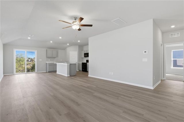 20233 W 194th Terrace, Spring Hill, KS 66083