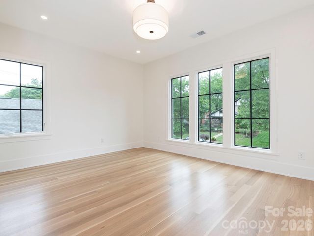 2510 Chesterfield Avenue, Charlotte, NC 28205