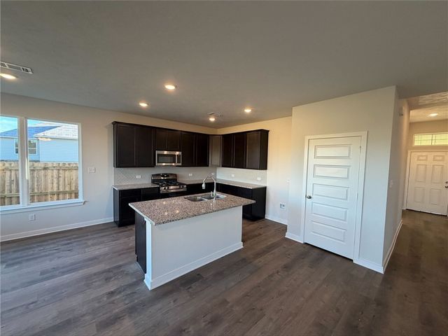 107 Hejl Drive, Caldwell, TX 77836