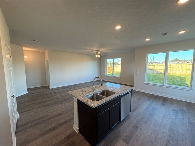 107 Hejl Drive, Caldwell, TX 77836