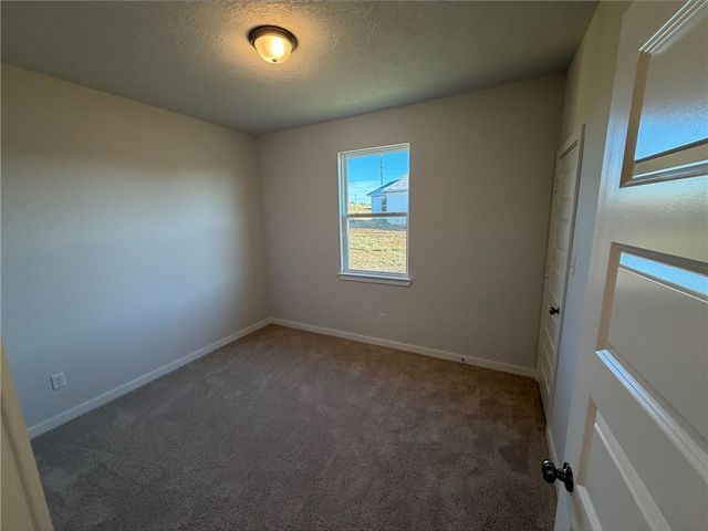 107 Hejl Drive, Caldwell, TX 77836