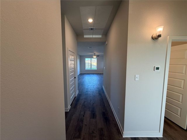 107 Hejl Drive, Caldwell, TX 77836