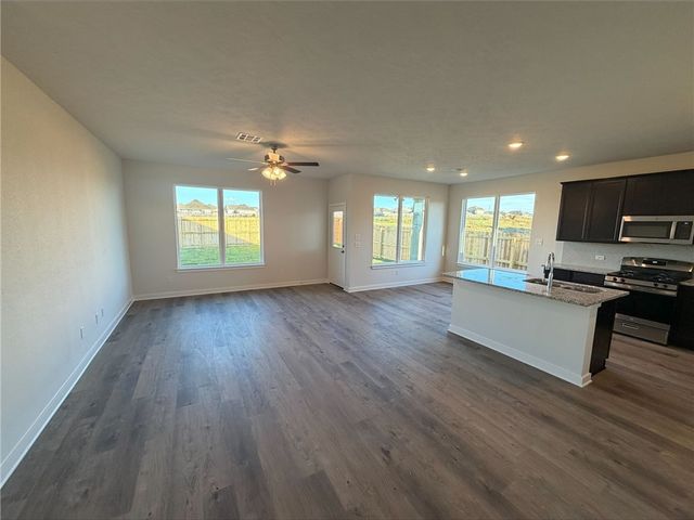 107 Hejl Drive, Caldwell, TX 77836