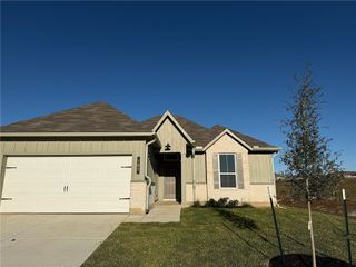 107 Hejl Drive, Caldwell, TX 77836